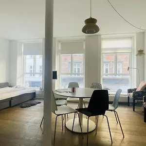 apartmentincopenhagen-apartment-451.copenhagenhotelselect.com/